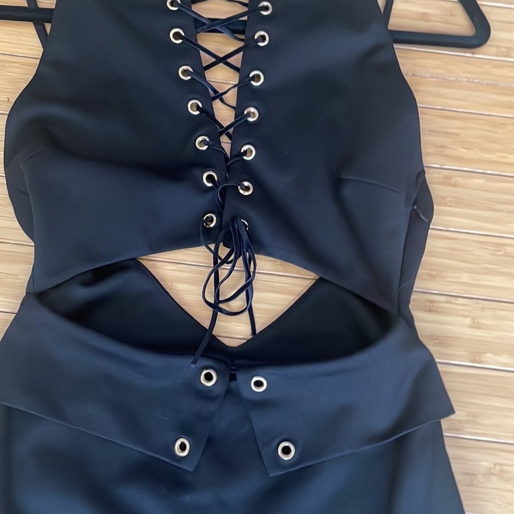 H:ours Sheath  Black Front Criss Cross Dress - Picture 2 of 6